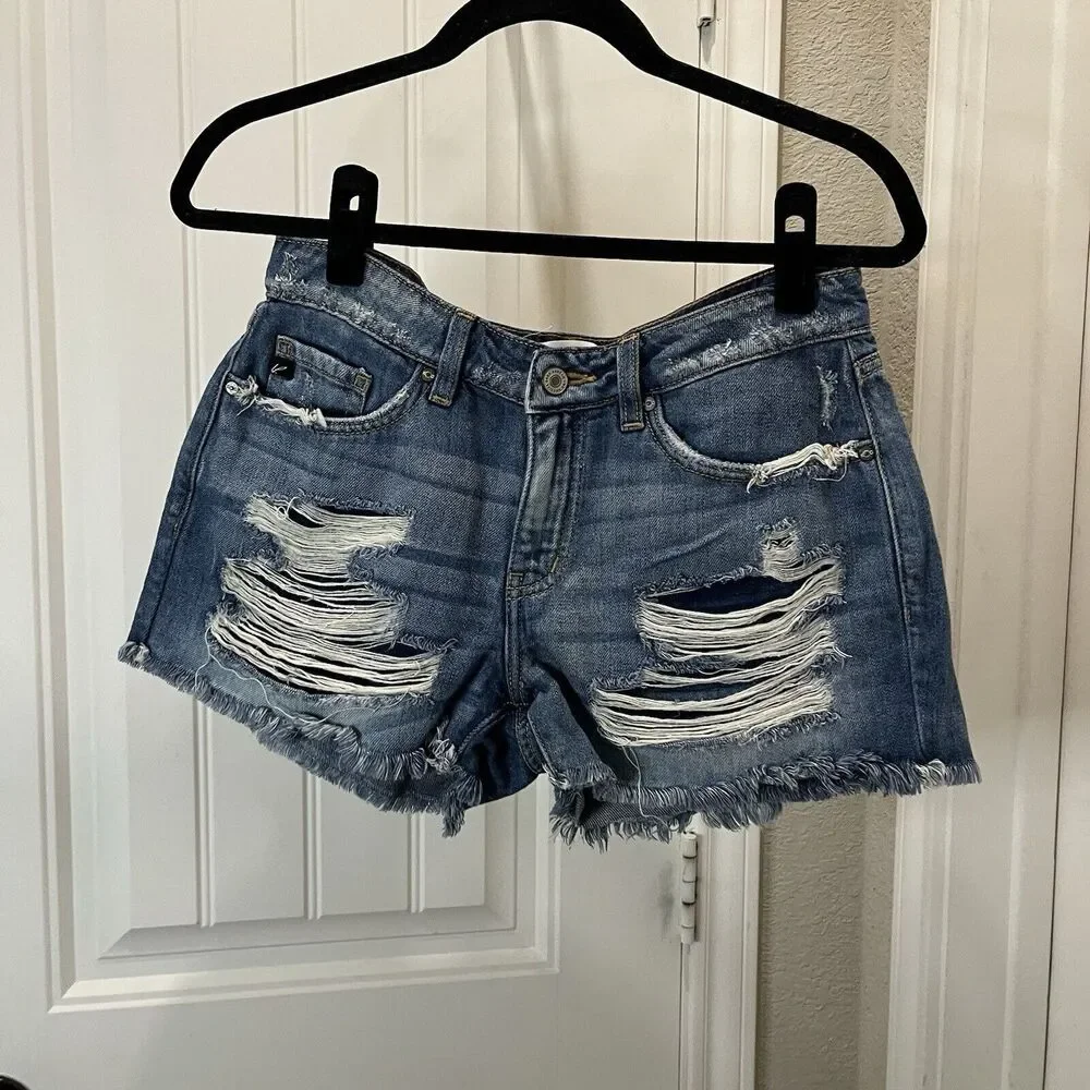 Kancan Estilo Denim Raw Hem Distressed Jean Shorts Size 7/27 KC8377M Medium Wash - Picture 2 of 10